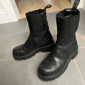 Vegabond size 7 women’s leather boots